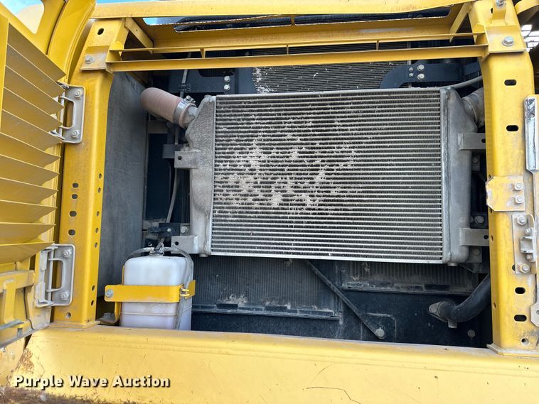 image for item DQ6428 2013 Komatsu PC360LC-10 excavator