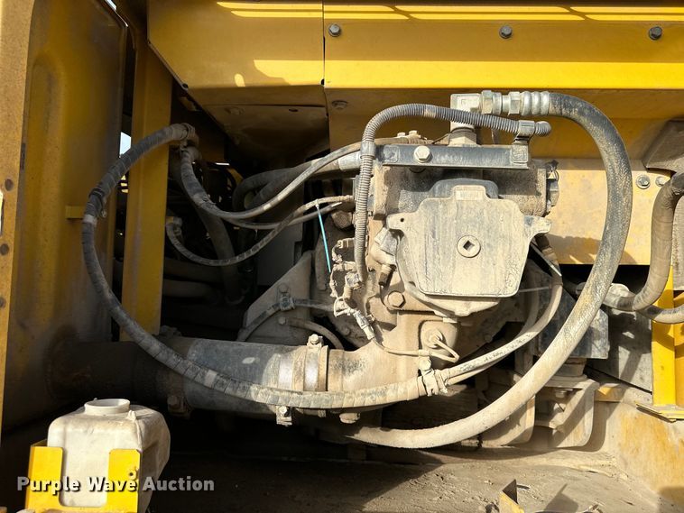 image for item DQ6428 2013 Komatsu PC360LC-10 excavator