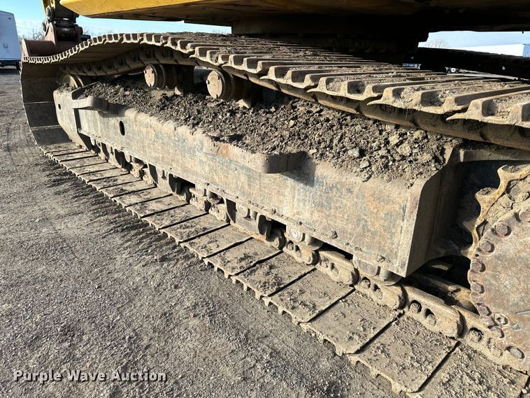 image for item DQ6428 2013 Komatsu PC360LC-10 excavator