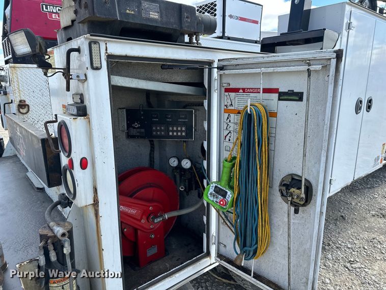 image for item DQ6433 2012 Dodge  Ram 5500 utility / service truck