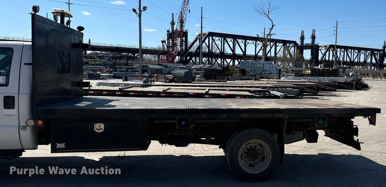 image for item DQ6434 2016 Ford F550 Super Duty XL flatbed truck