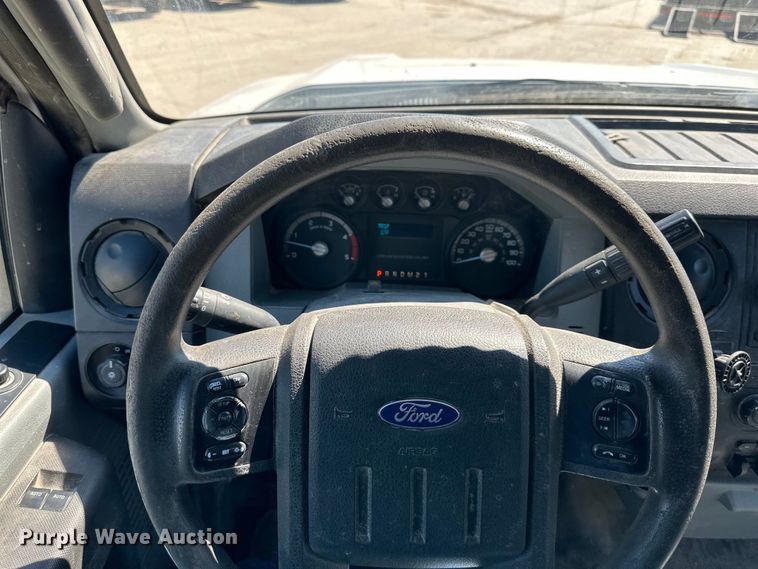 image for item DQ6434 2016 Ford F550 Super Duty XL flatbed truck