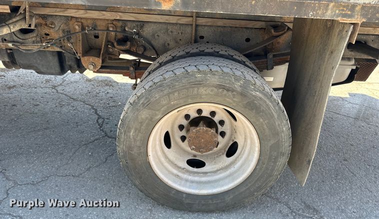 image for item DQ6434 2016 Ford F550 Super Duty XL flatbed truck