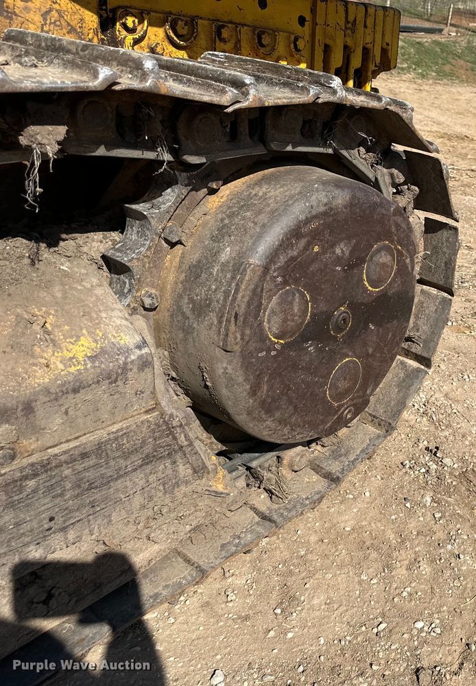 image for item DQ6441 1979 John Deere JD755 track loader