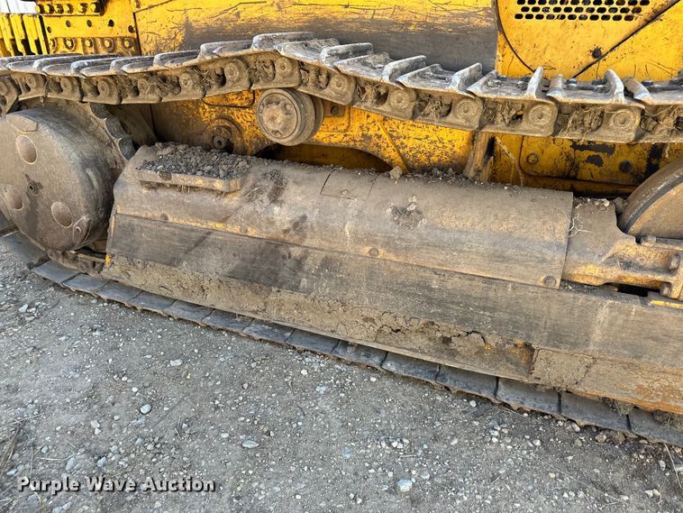 image for item DQ6441 1979 John Deere JD755 track loader