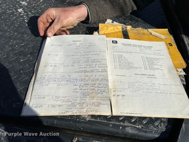 image for item DQ6441 1979 John Deere JD755 track loader