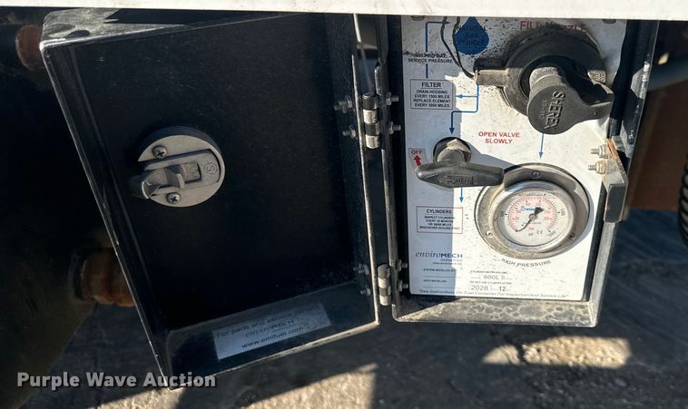 image for item DQ6443 2009 International Workstar 7300 utility / service truck