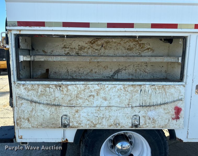 image for item DQ6443 2009 International Workstar 7300 utility / service truck