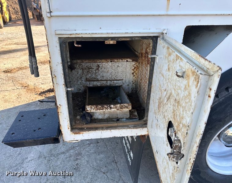 image for item DQ6443 2009 International Workstar 7300 utility / service truck