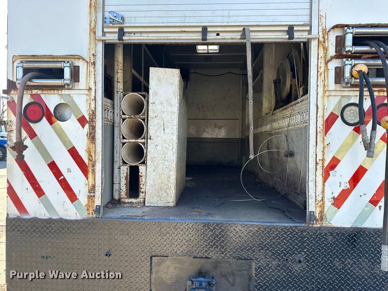 image for item DQ6443 2009 International Workstar 7300 utility / service truck