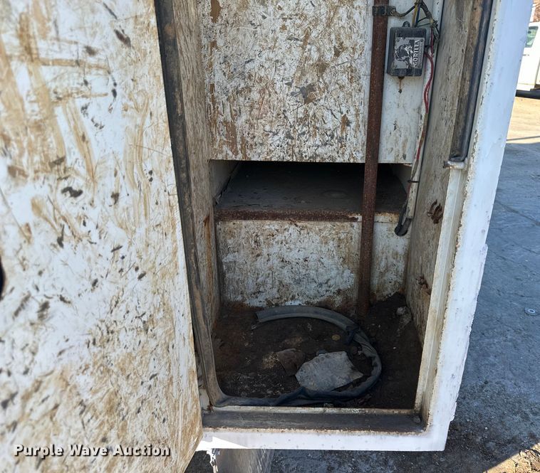 image for item DQ6443 2009 International Workstar 7300 utility / service truck