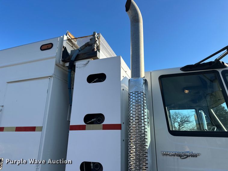 image for item DQ6443 2009 International Workstar 7300 utility / service truck