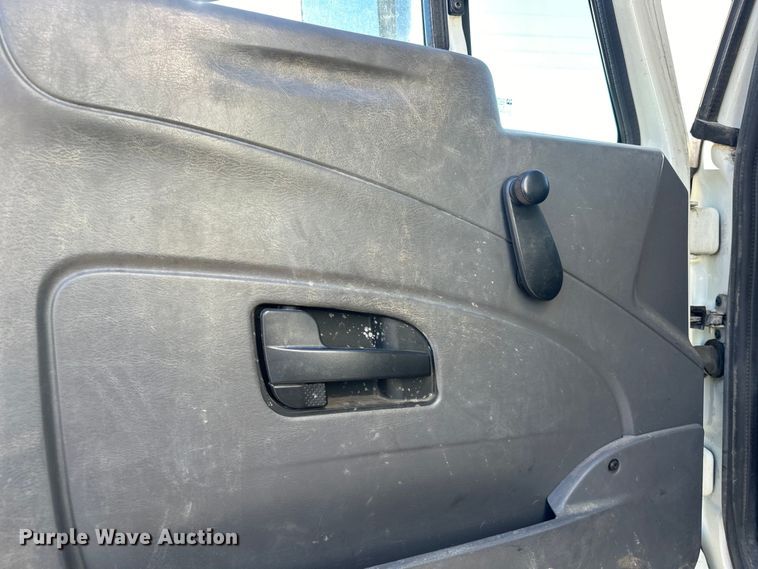 image for item DQ6443 2009 International Workstar 7300 utility / service truck