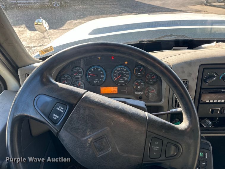 image for item DQ6443 2009 International Workstar 7300 utility / service truck