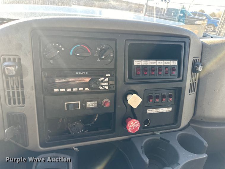 image for item DQ6443 2009 International Workstar 7300 utility / service truck