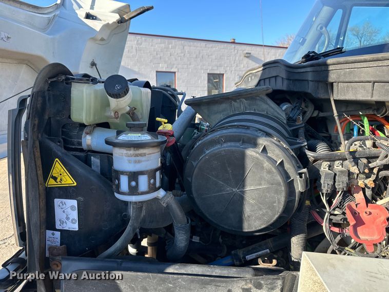 image for item DQ6443 2009 International Workstar 7300 utility / service truck