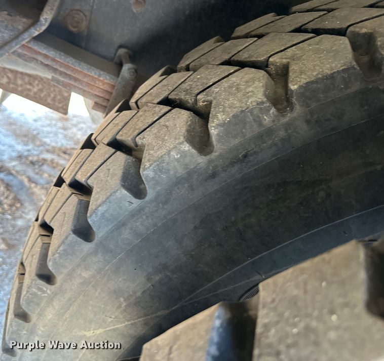 image for item DQ6443 2009 International Workstar 7300 utility / service truck