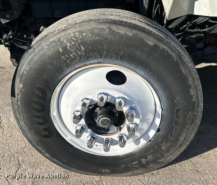 image for item DQ6443 2009 International Workstar 7300 utility / service truck