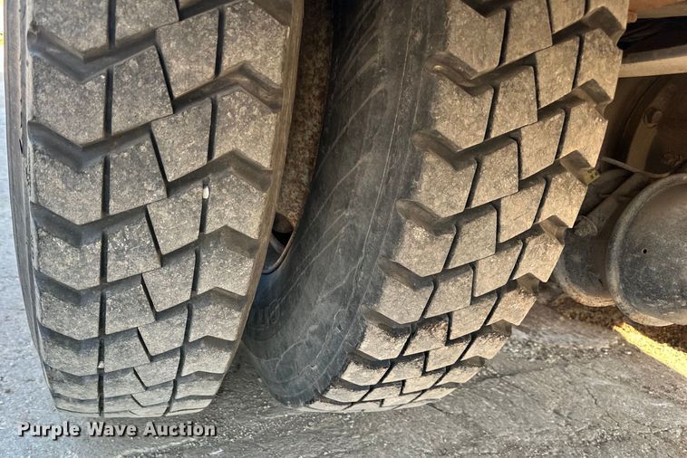 image for item DQ6443 2009 International Workstar 7300 utility / service truck