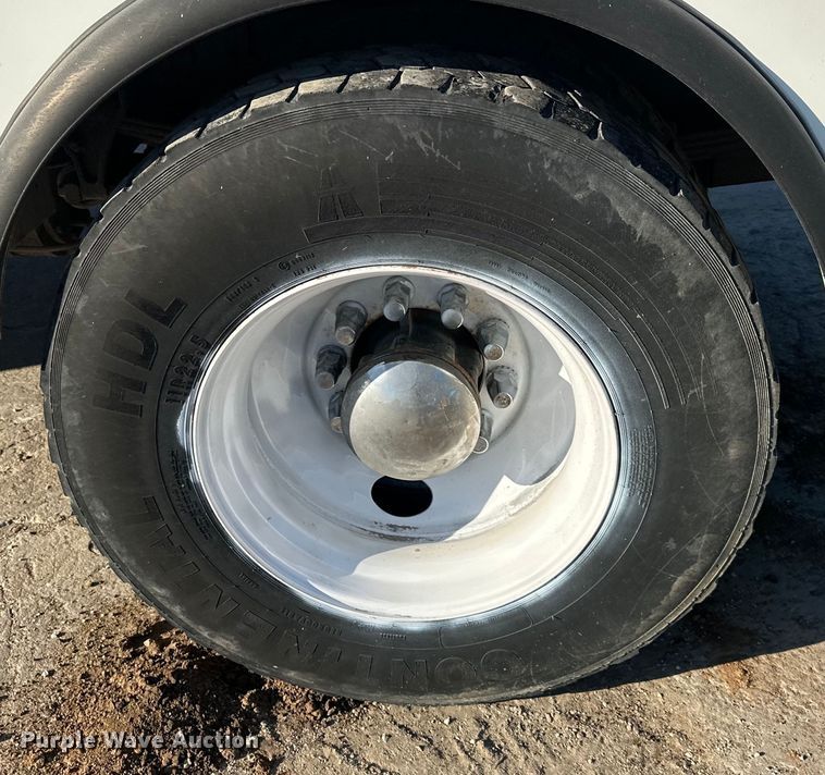 image for item DQ6443 2009 International Workstar 7300 utility / service truck