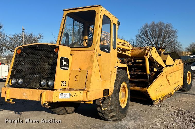image for item DQ6444 1978 John Deere 762 elevating scraper