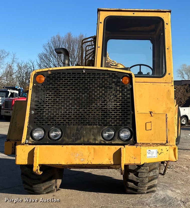 image for item DQ6444 1978 John Deere 762 elevating scraper