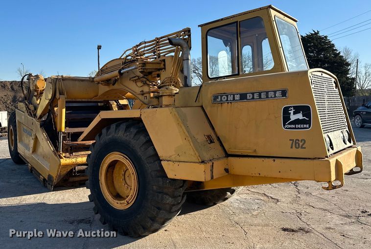 image for item DQ6444 1978 John Deere 762 elevating scraper