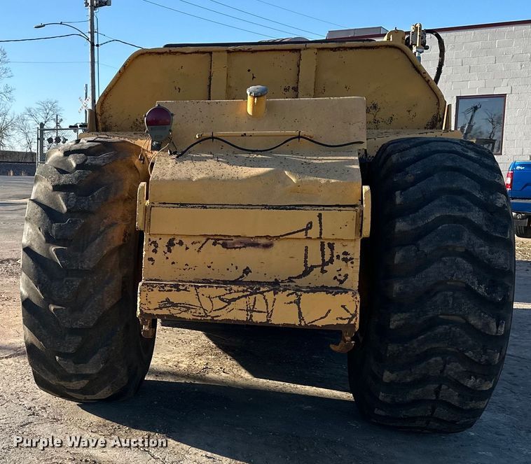 image for item DQ6444 1978 John Deere 762 elevating scraper