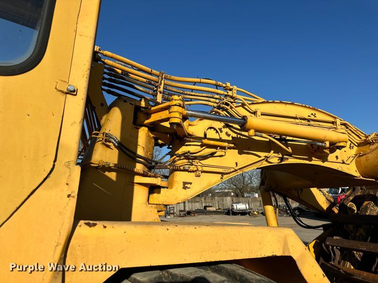 image for item DQ6444 1978 John Deere 762 elevating scraper