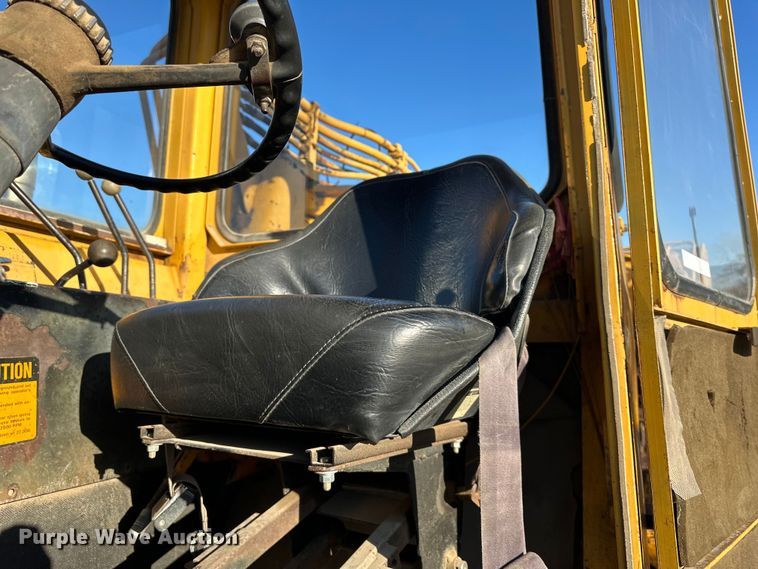 image for item DQ6444 1978 John Deere 762 elevating scraper