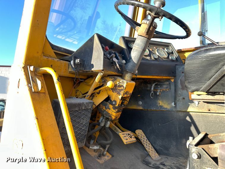 image for item DQ6444 1978 John Deere 762 elevating scraper