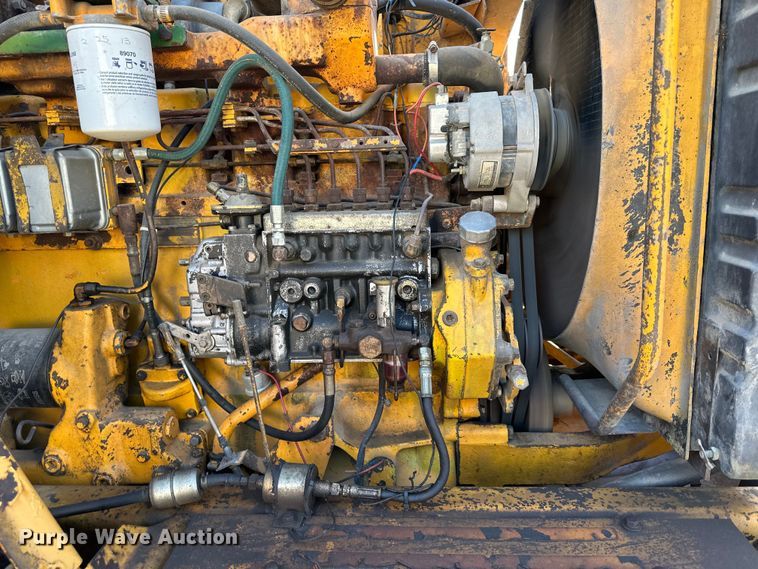 image for item DQ6444 1978 John Deere 762 elevating scraper