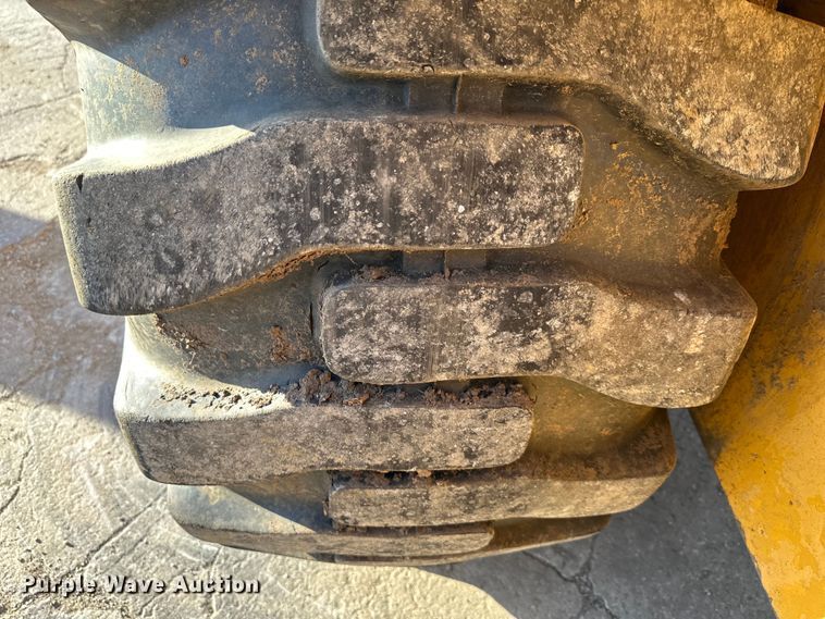 image for item DQ6444 1978 John Deere 762 elevating scraper