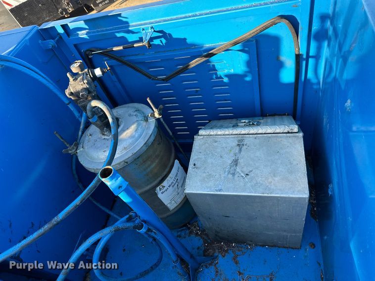 image for item DQ6445 1997 Freightliner FL80 fuel truck