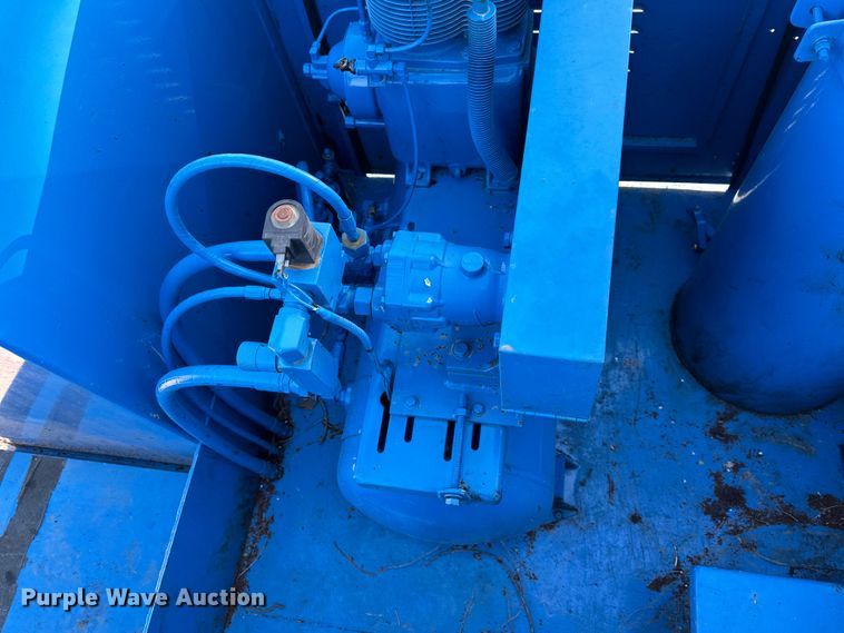 image for item DQ6445 1997 Freightliner FL80 fuel truck