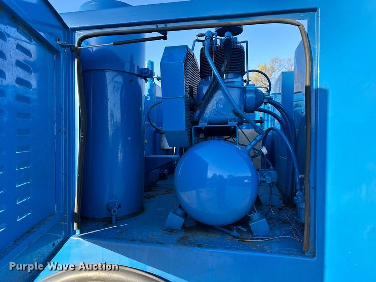 image for item DQ6445 1997 Freightliner FL80 fuel truck