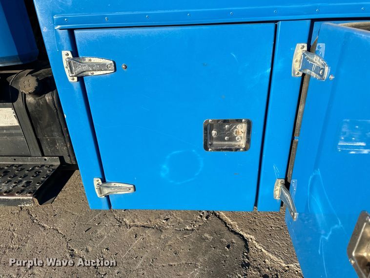 image for item DQ6445 1997 Freightliner FL80 fuel truck