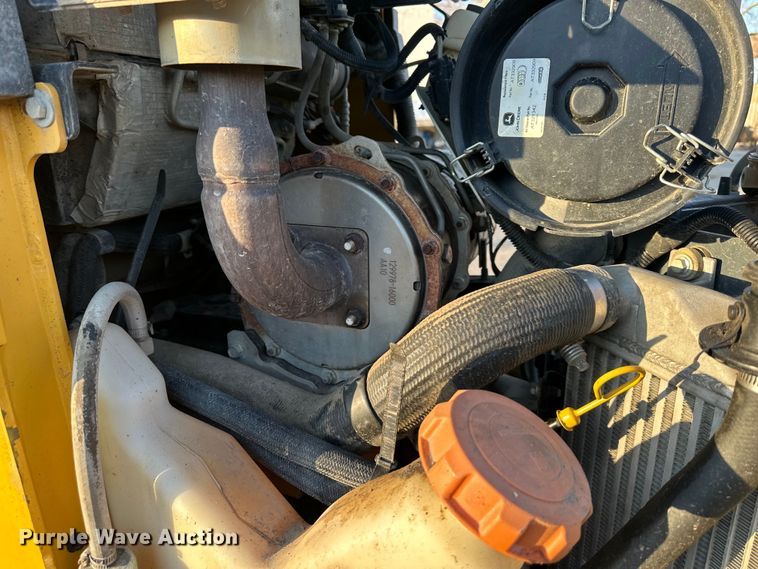 image for item DQ6447 2015 John Deere 333E tracked skid steer loader