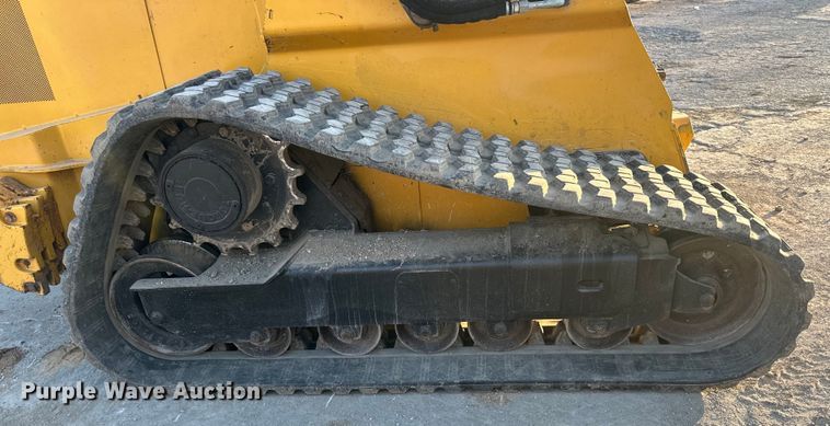 image for item DQ6447 2015 John Deere 333E tracked skid steer loader