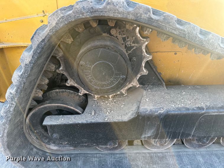 image for item DQ6447 2015 John Deere 333E tracked skid steer loader