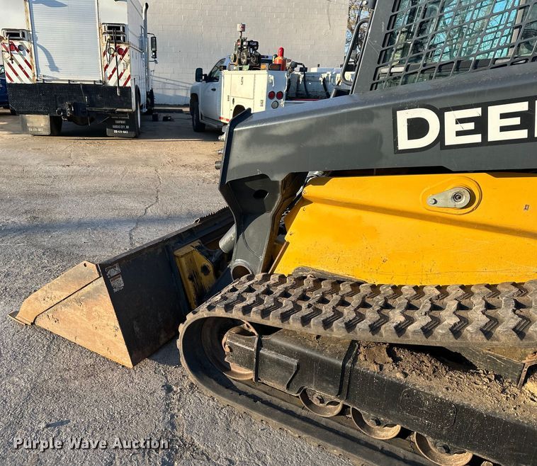 image for item DQ6448 2017 John Deere 333G tracked skid steer loader