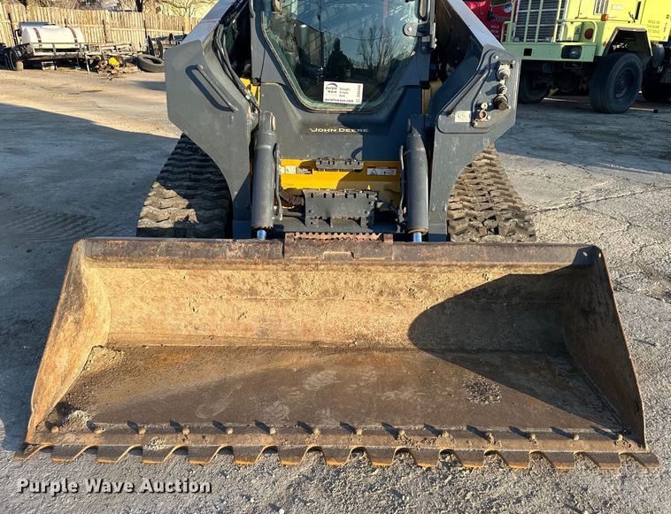 image for item DQ6448 2017 John Deere 333G tracked skid steer loader