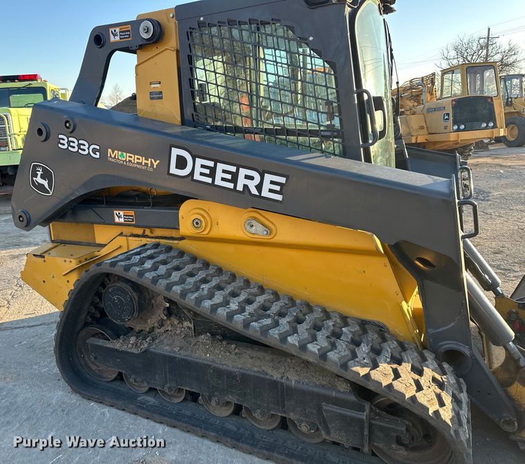 image for item DQ6448 2017 John Deere 333G tracked skid steer loader
