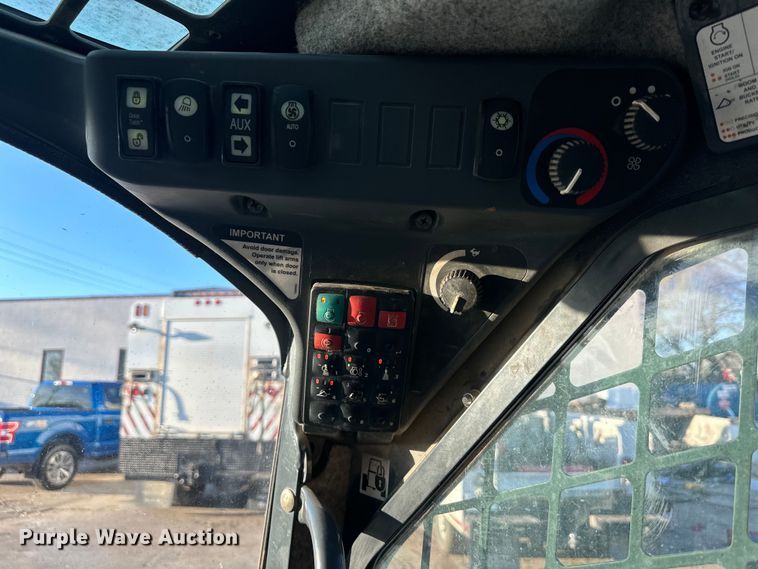 image for item DQ6448 2017 John Deere 333G tracked skid steer loader