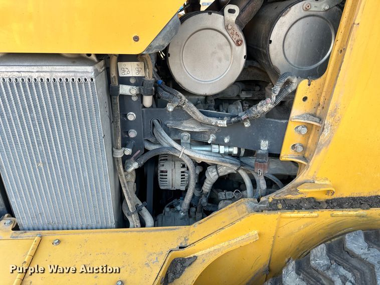 image for item DQ6448 2017 John Deere 333G tracked skid steer loader