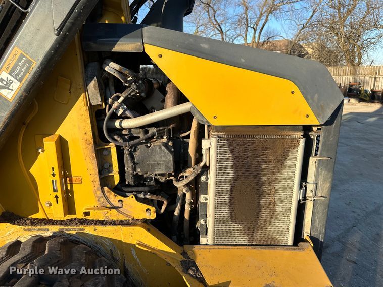 image for item DQ6448 2017 John Deere 333G tracked skid steer loader