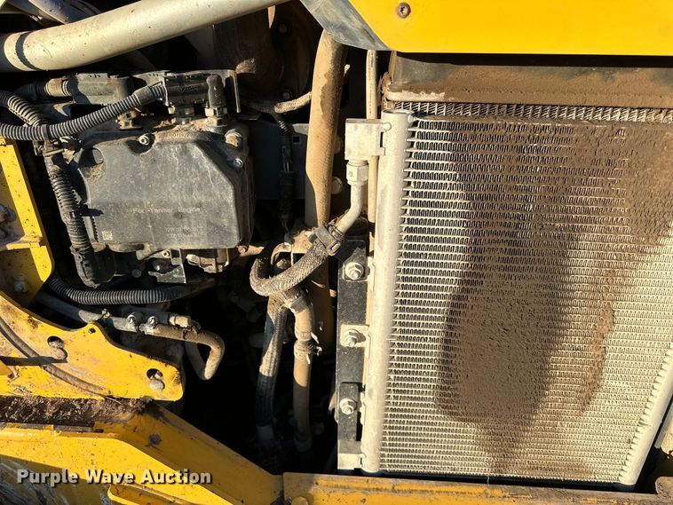 image for item DQ6448 2017 John Deere 333G tracked skid steer loader