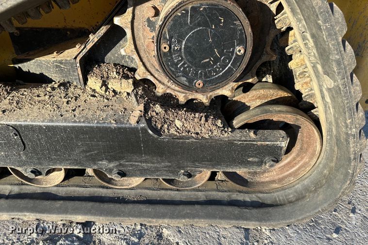 image for item DQ6448 2017 John Deere 333G tracked skid steer loader