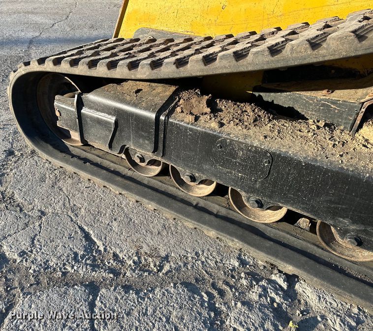 image for item DQ6448 2017 John Deere 333G tracked skid steer loader