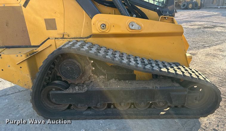 image for item DQ6448 2017 John Deere 333G tracked skid steer loader